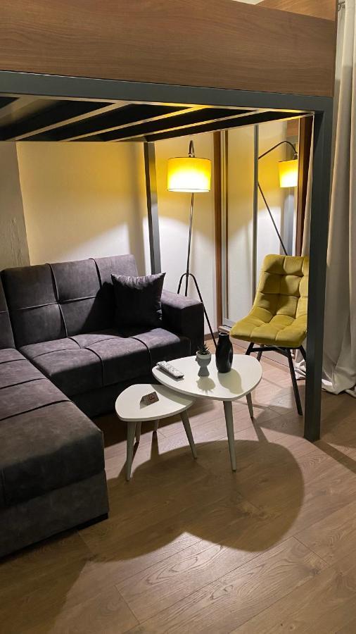 Modern Tiny House In Volos Buitenkant foto