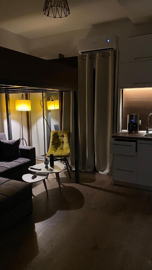 Modern Tiny House In Volos Buitenkant foto