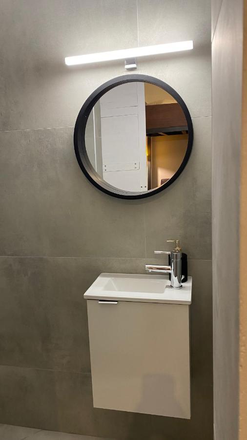 Modern Tiny House In Volos Buitenkant foto
